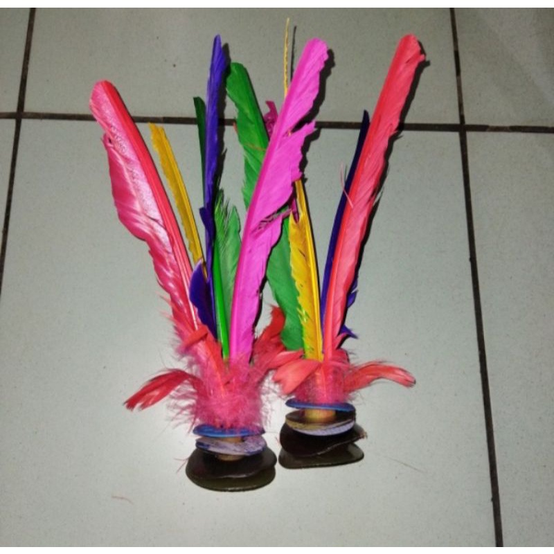 Jual KENCHI SEPAK TAKRAW BULU AYAM CHINA / BOLA TAKRAW | Shopee Indonesia