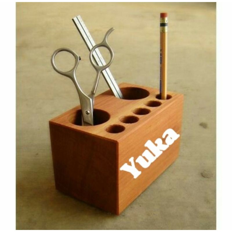 

tempat pensil/tempat penyimpanan alat tulis