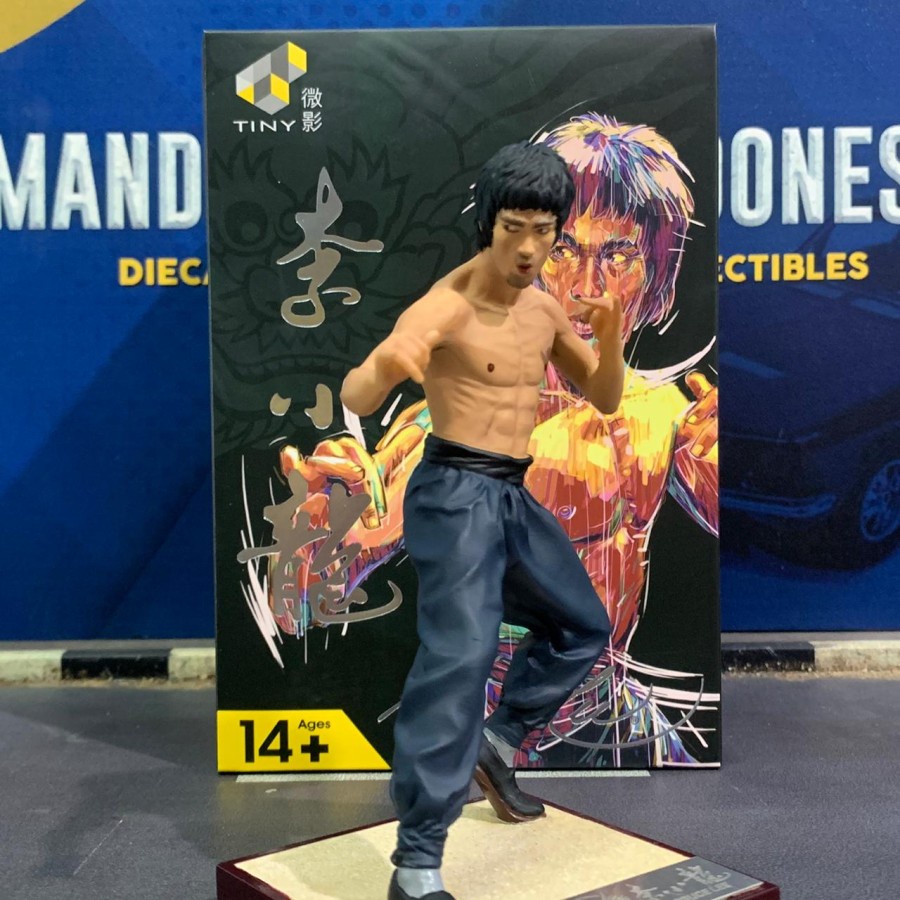 Tiny 1/12 Bruce Lee Figure with Stand and Base