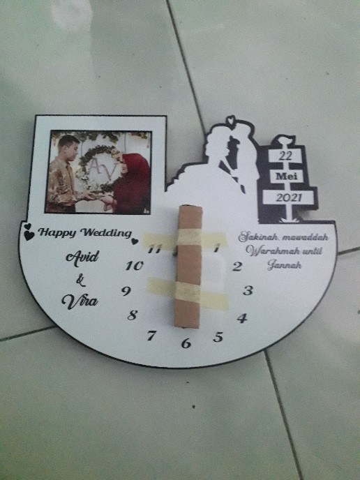 Jam Dinding Frame Foto Kayu Custom Costum Hadiah Kado Souvenir Pernikahan Wedding Anniversary Ultah