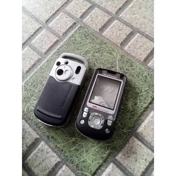 Casing Sony Ericsson W550 w550i Tulang