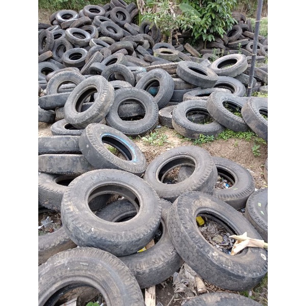 Limbah ban bekas truk+engkel/diesel rusak/sobek/TIDAK LAYAK PAKAI