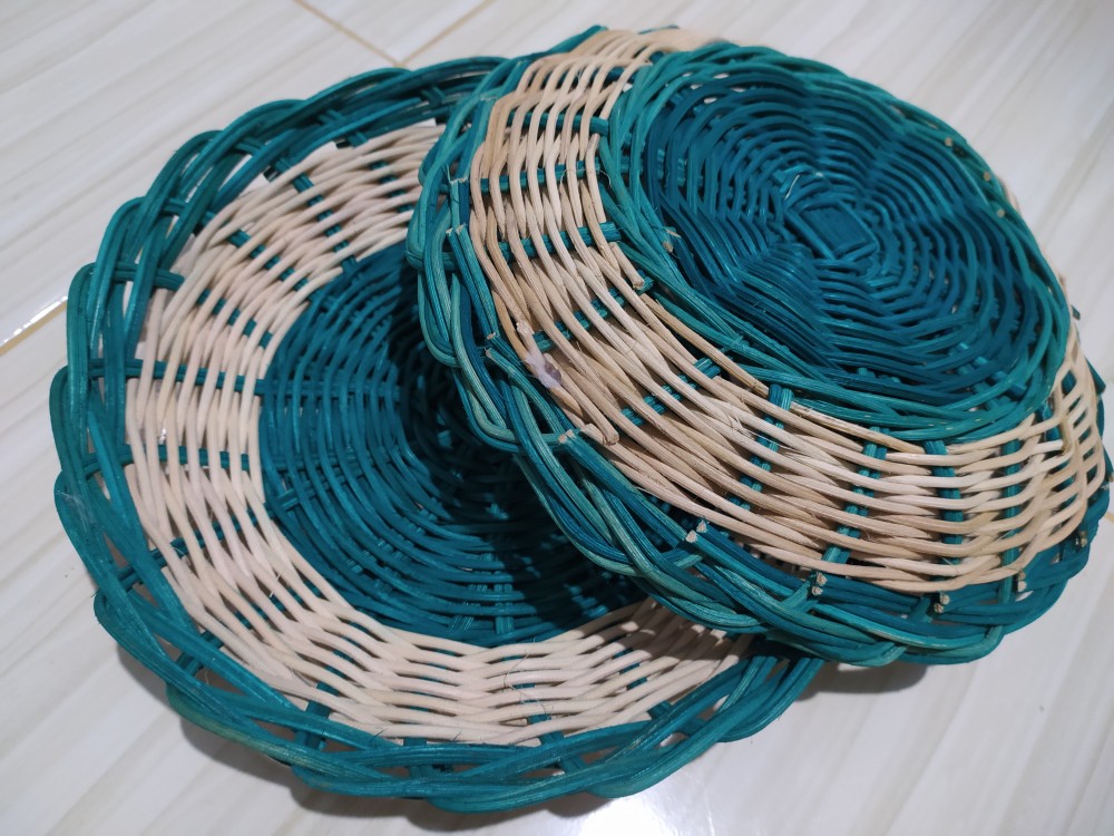 Piring Warna Hijau Rotan Asli - Piring Rotan Hijau Bahan Rotan - Piring Berwarna Ijo Asli Rotan