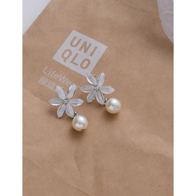 LRC Anting Tusuk Fashion Gold Coloren Acrylic Flower Pearl Stud Earrings  P13233