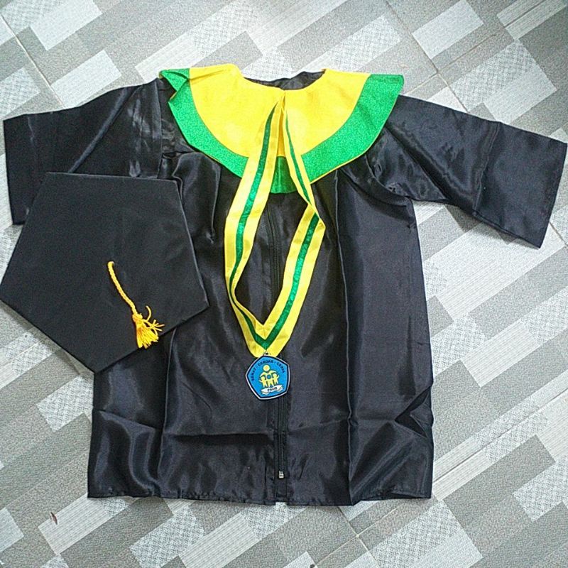 Baju/Kostum Toga Wisuda Anak Paud