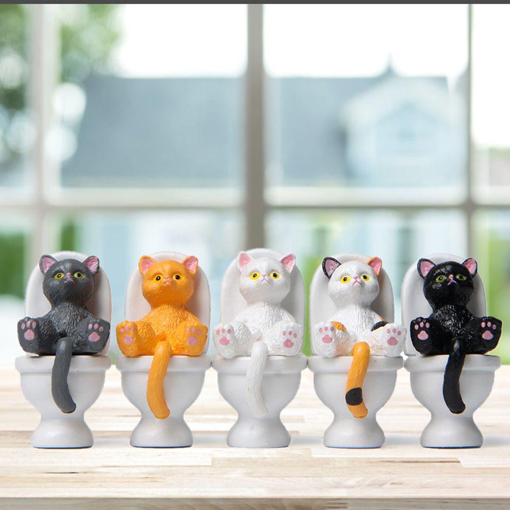 Lanfy Kucing Ornamen Ornamen Resin Hadiah Dekorasi Taman Rumah Toilet Duduk Miniatur Duduk Di Dekatstool Toilet Simulasi Kucing Cat Desktop Peri Taman Ornamen Miniatur Kerajinan Tangan