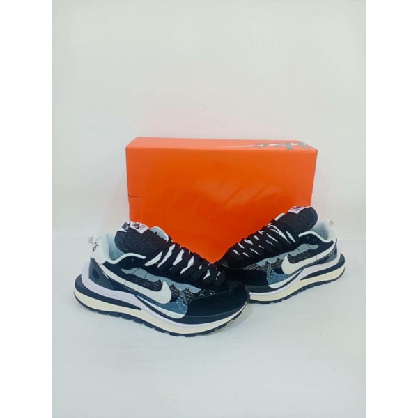 Sepatu Sneakers Nike X Sacai Vaporwaffe Black Godkiller 100% BNIB