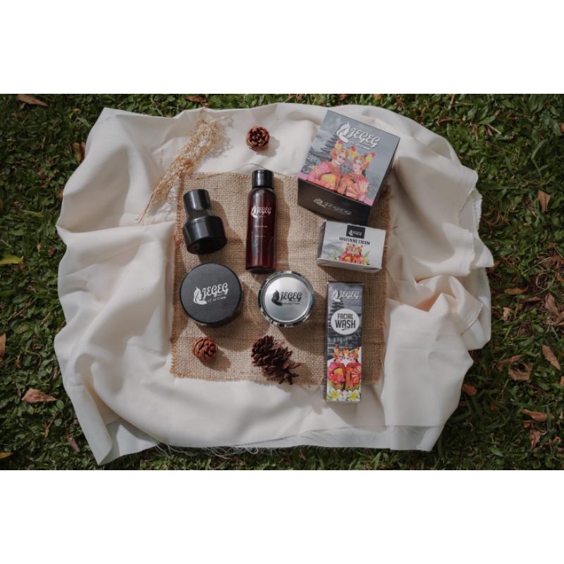 PAKET HEMAT JEGEG BEAUTY CC CREAM 20gr+FACIAL WASH 100ml+WHITENING CREAM 15gr