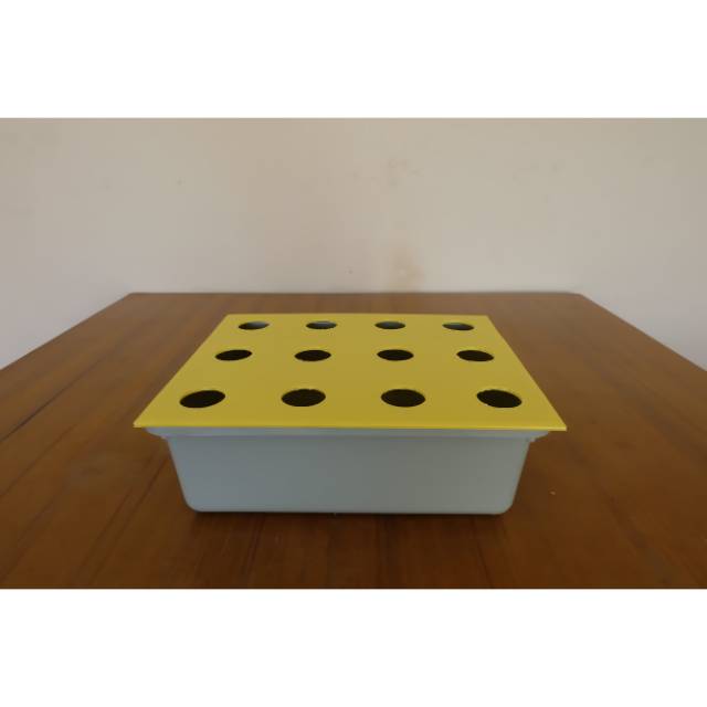 Bak Hidroponik & Tutup Impraboard 12 Lubang