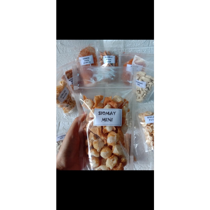 

MAKANAN KERING SIOMAY MINI KEMASAN POUCH