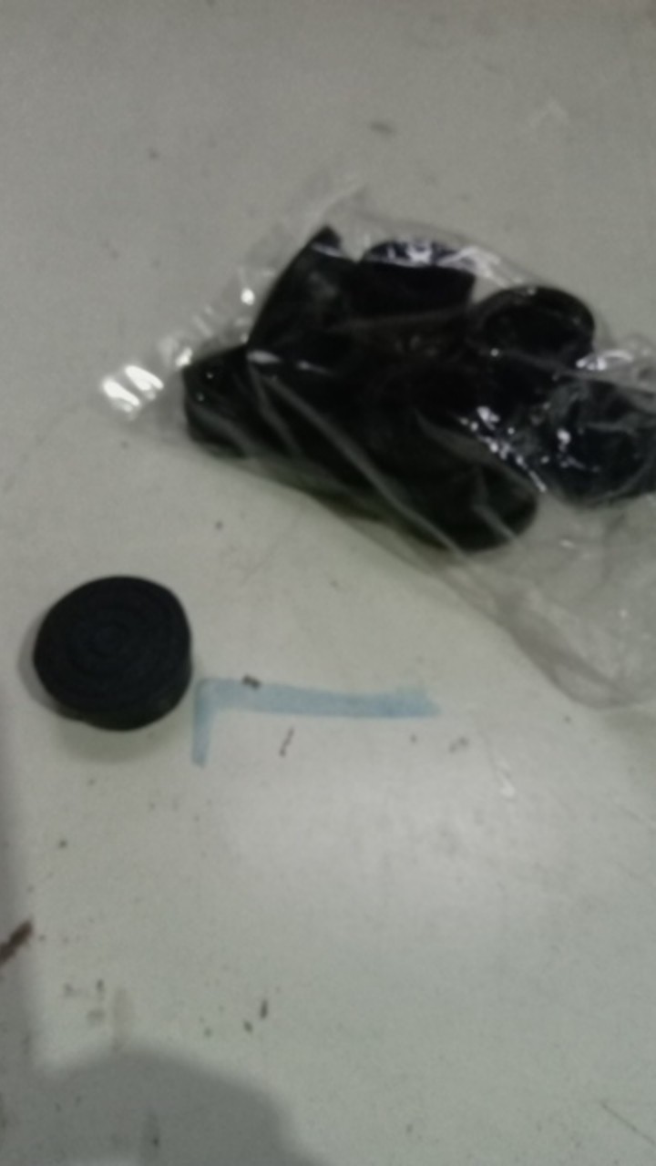Alas Kaki Karet Kursi Meja Bulat Dop D30 Mm Atau 1 1/4 Inch - 8 Pcs