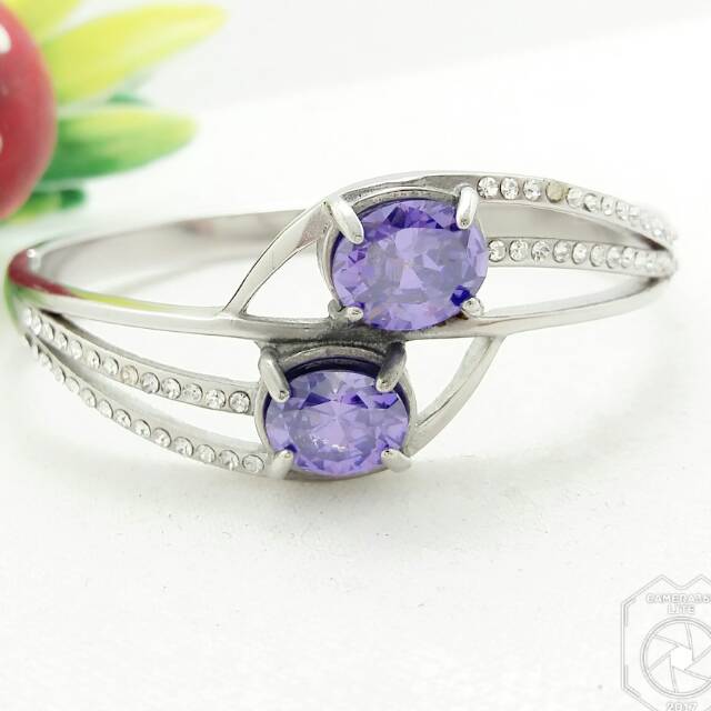 Gelang bangle titanium mata kristal ungu dm 6cm ada bukaa