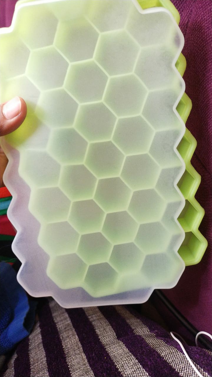 Cetakan Es Batu Silikon Dengan Tutup 37 Cube