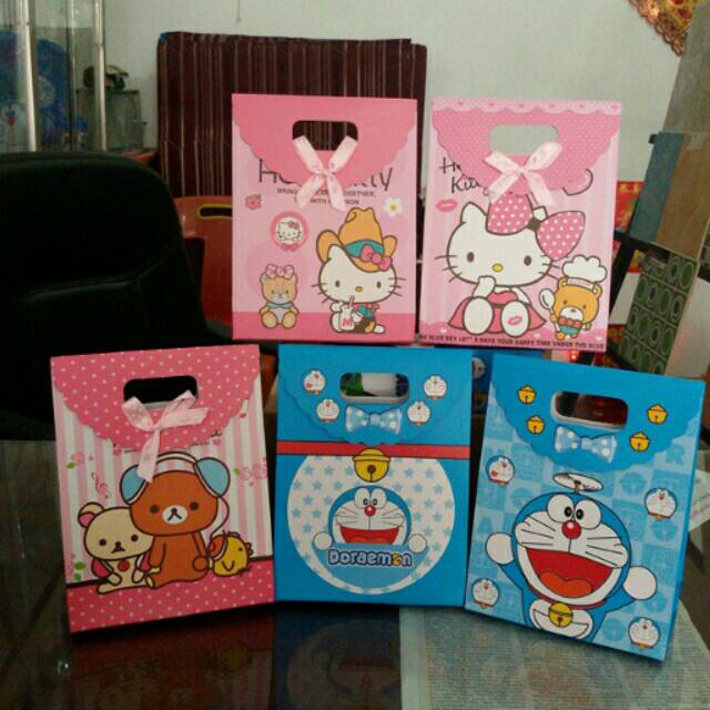 

Paperbag karakter / rillakuma / hello kitty