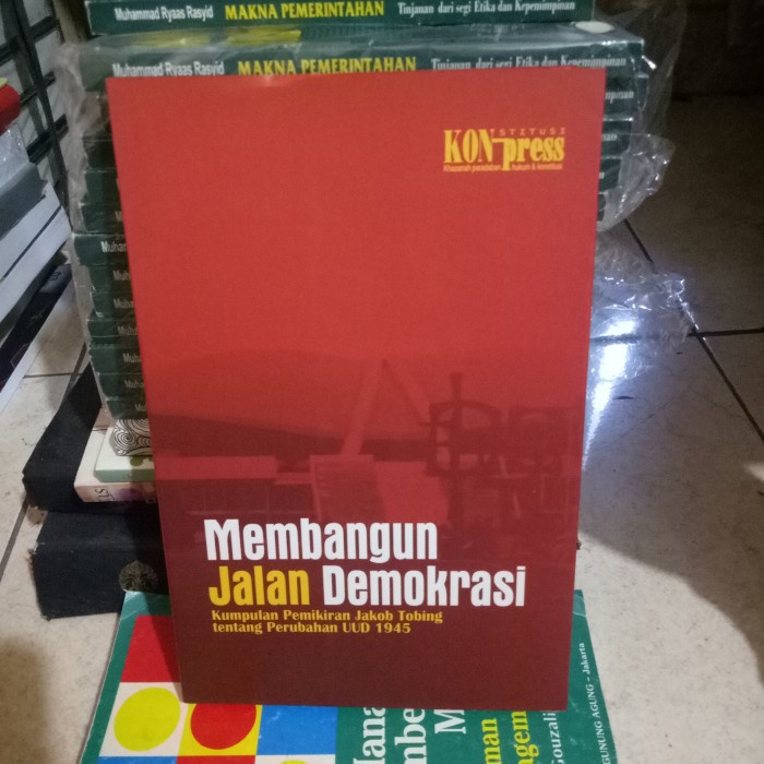 ORI BUKU MEMBANGUN JALAN DEMOKRASI