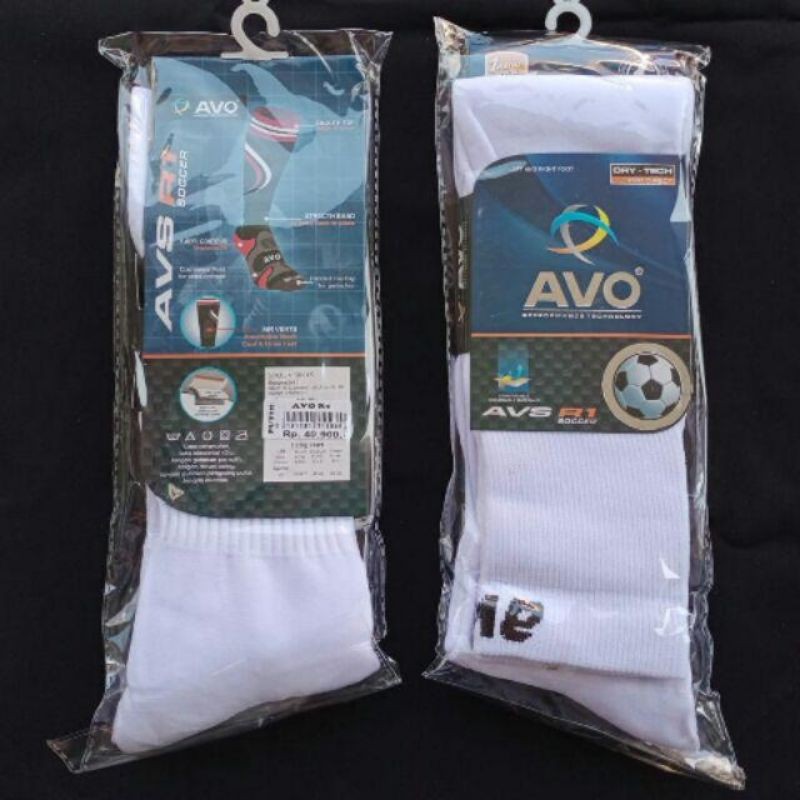 Kaos kaki AVO