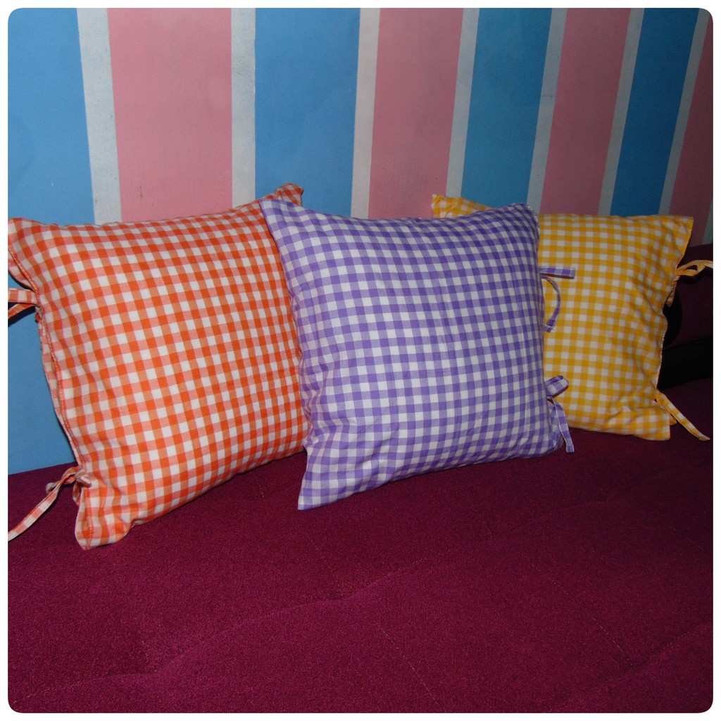 Sarung Bantal Sofa/Sopa TALI Motif Kotak-kotak Cantik Estetik Unik Kekinian Uk 40x40 cm dan 50x50 cm dari Ismi Store