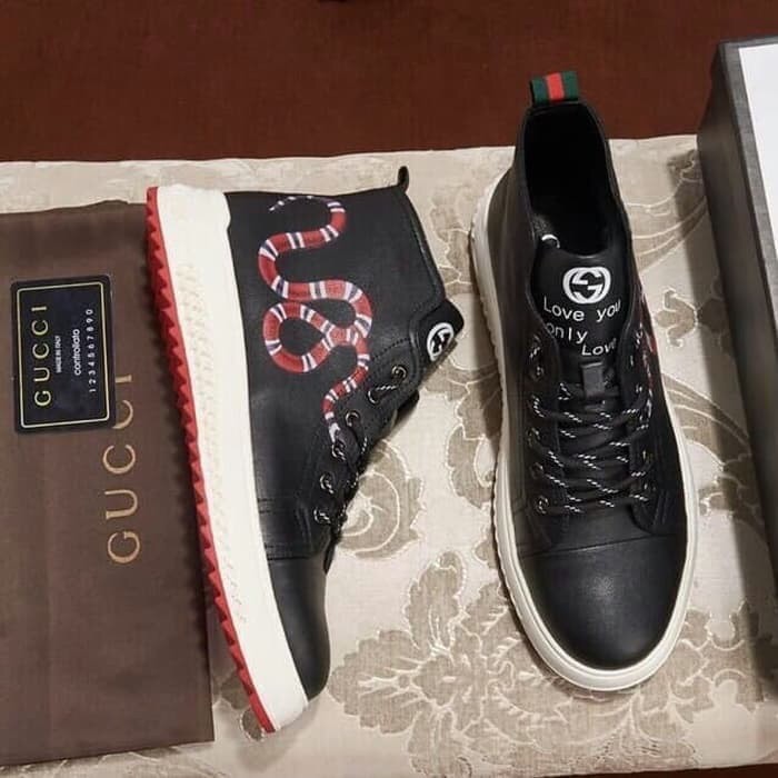 sepatu boots gucci