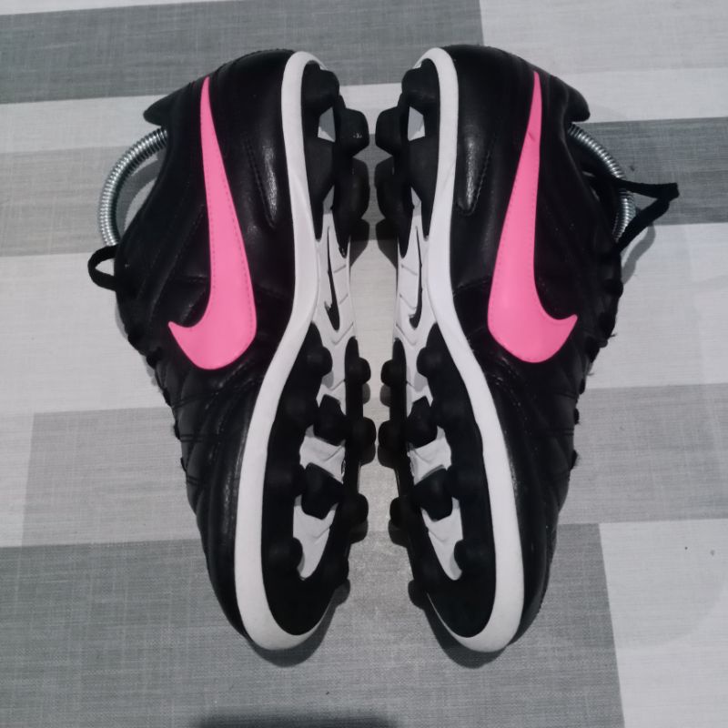 sepatu bola bekas second original