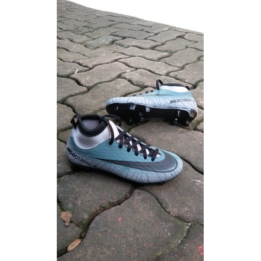 Sepatu Bola Anak Nike CR7 junior High