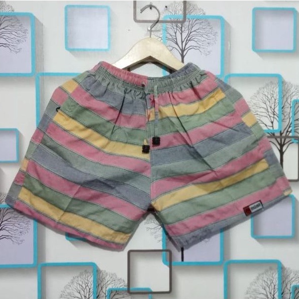 Celana Pendek Pria/Wanita Motif Garis2
