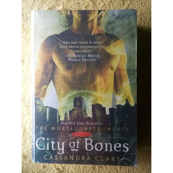 Novel Preloved City of Bones