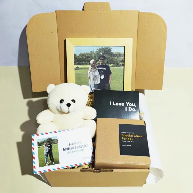 

Sale!!! Hampers Anniversary Gift Kado | Ukuran 22 X 22 X 10 Cm - Paling Dicari