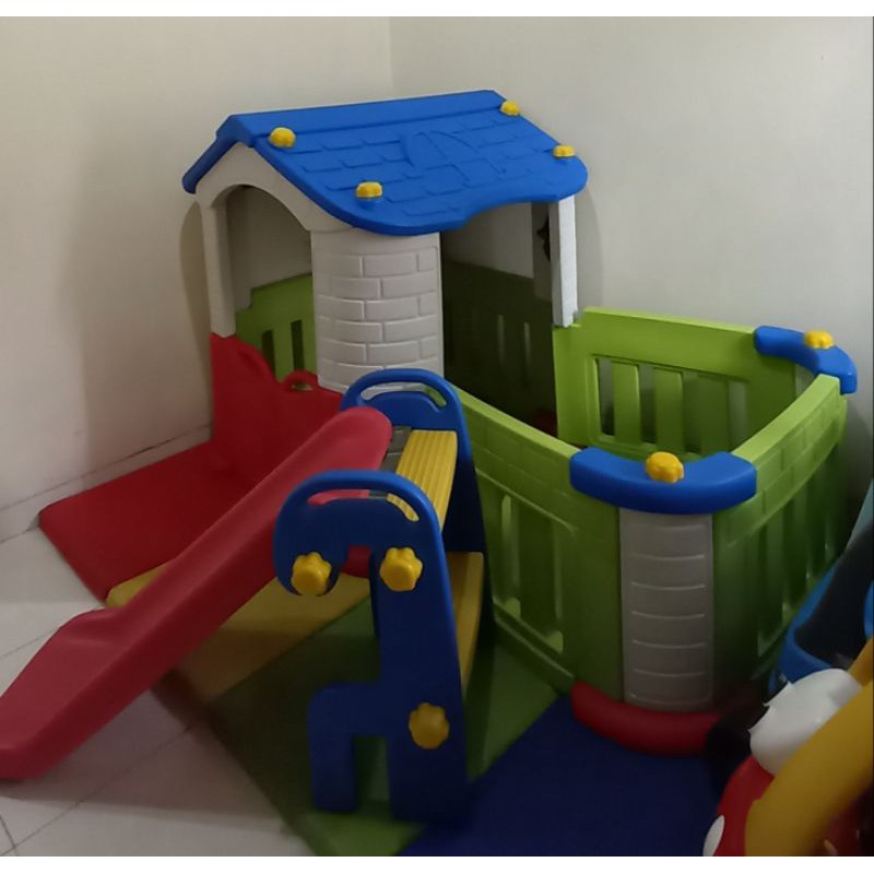 Big Happy Playhouse n Slide - Tobebe (Preloved)