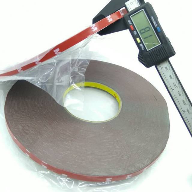 

3M Double Tape Merah AFT 5666 . Size : 8Mm x 33Meter . Tebal : 1,1Mm