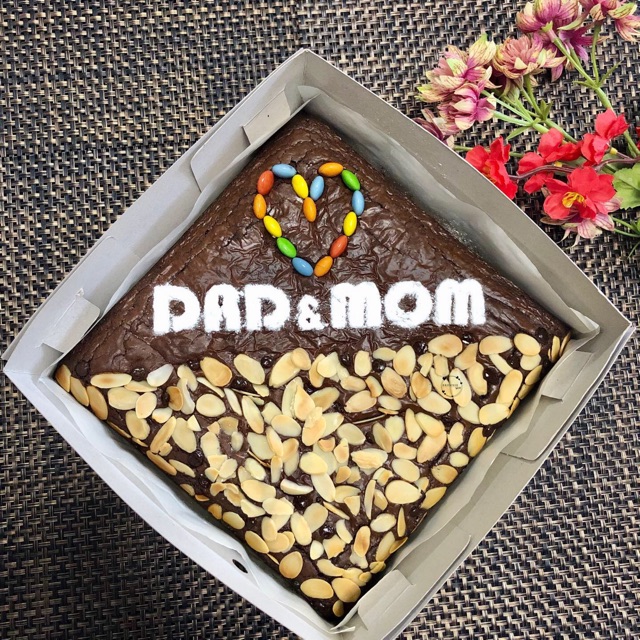 

Brownies Premium Special Greetings.