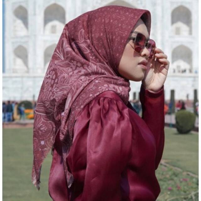Buttonscarves Maharani Series New and Preloved