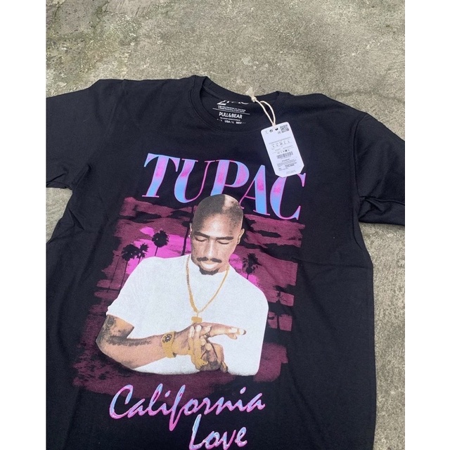 pull and bear tupac