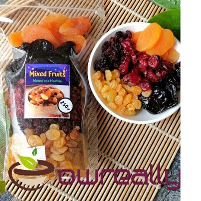 

TERBARU Mix fruits mix fruit /buah kering 250gr(plum,apricot,cranberry, golden raisin,black raisin) !!