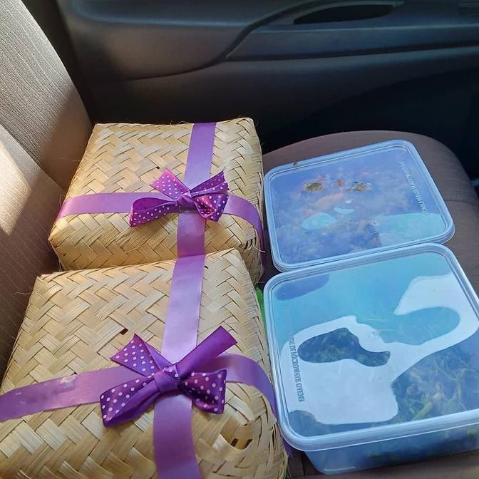 

BESEK HAMPERS 20X20 SATU SET TANPA PITA