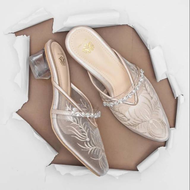 Irish Heels by Local.id