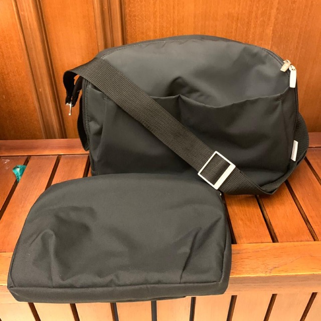 Stokke Diaper Bag - Ada tempat khusus utk digantung di stroller Stokke Tapi any stroller juga bisa.