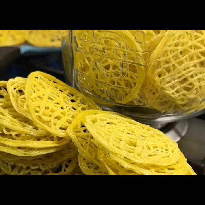 

Kerupuk Mie Kuning - 500 gram