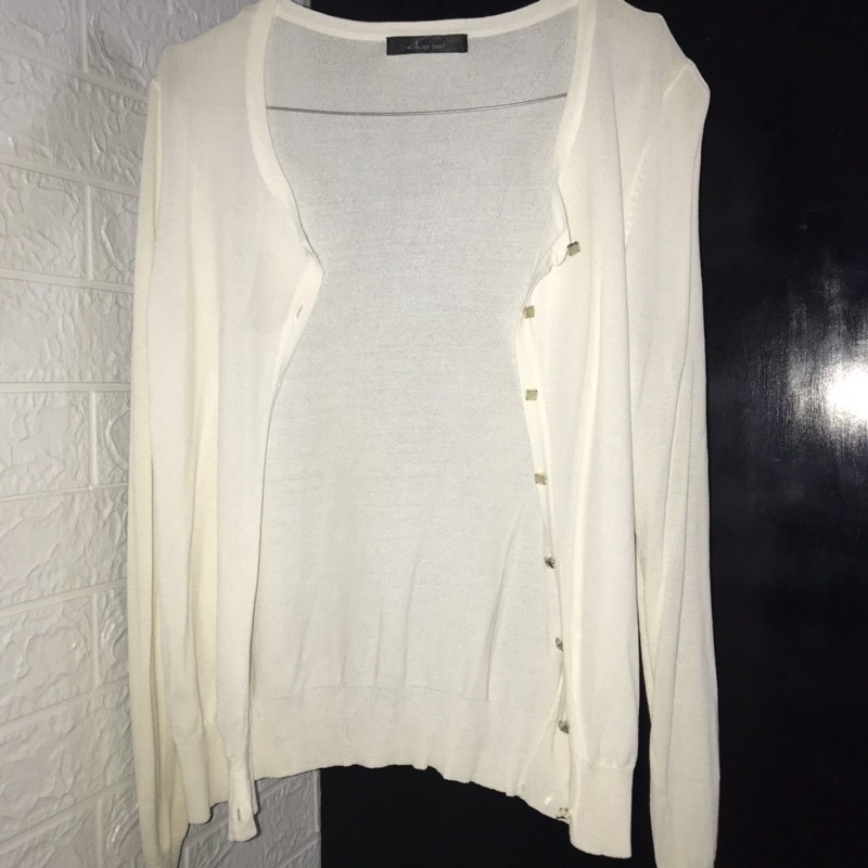 PRELOVED WHITE CARDIGAN
