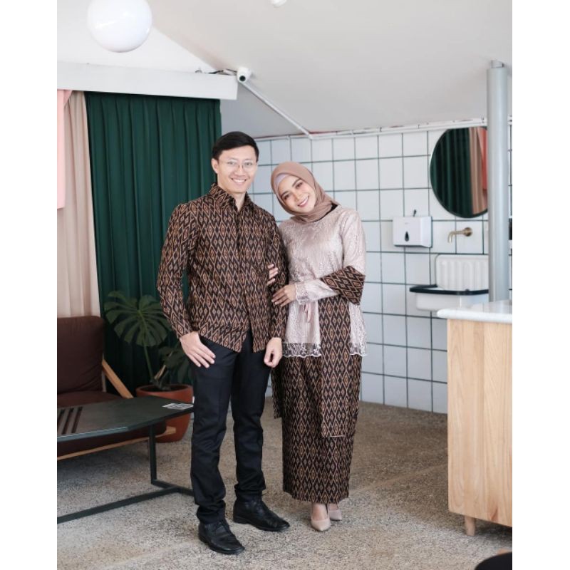 couple kebaya couple keluarga kebaya brokat kebaya wisuda kebaya tunangan kebaya modern sarimbit