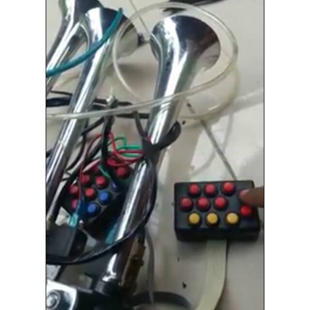 Klakson 3 corong 11 nada klakson TELOLET lagu