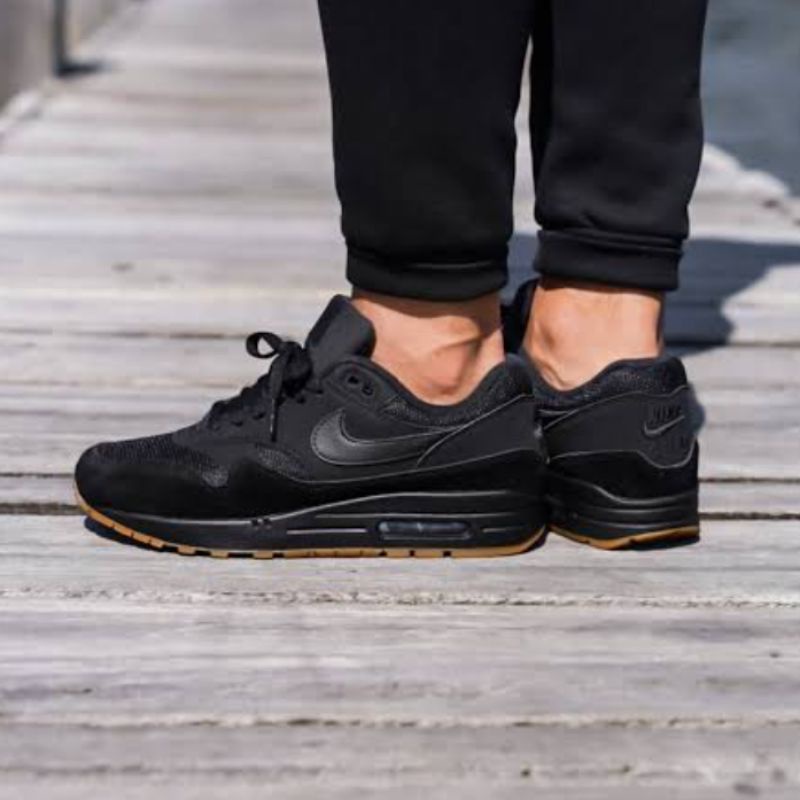 Sepatu Nike Air Max 1 Black Gum Second Original Preloved