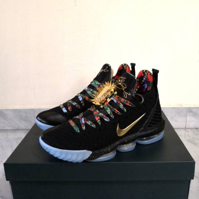 lebron 15 watch the throne