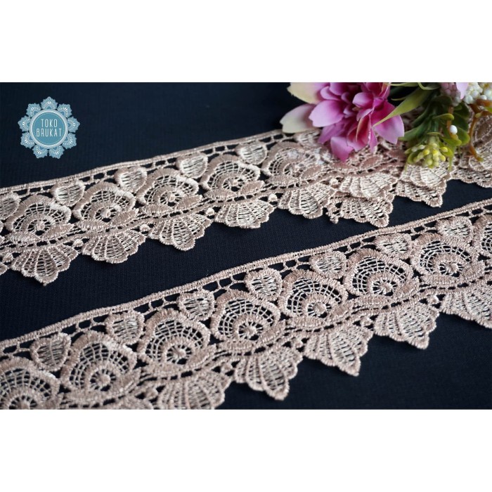 Kain Renda Bordir Giper - Bunga Kecil - 13624 (L :-/+ 5 cm)