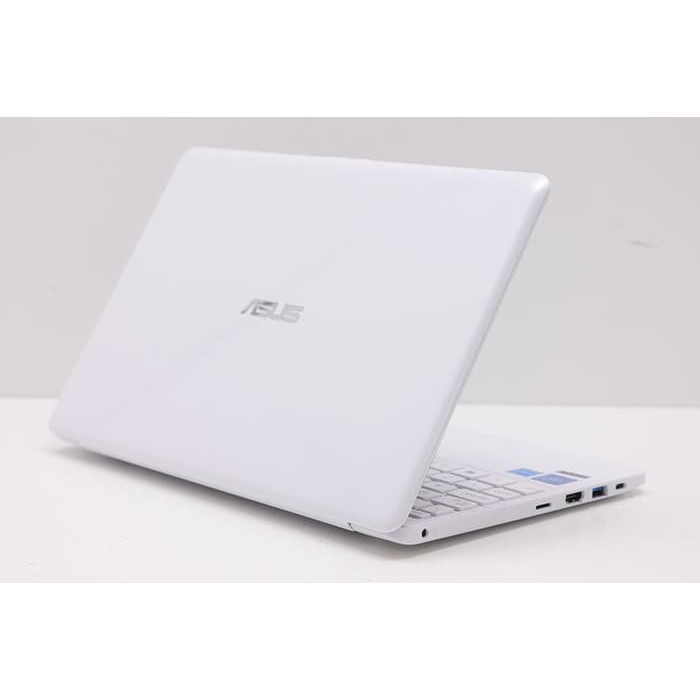 Laptop Asus E203 MAH 4GB