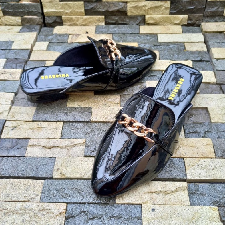 Mules Shabrina Jasmine Black Glossy Sepatu Big Size Jumbo 41-45