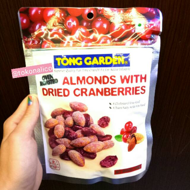 

Tong Garden Almonds with Dried Cransberry 140gr