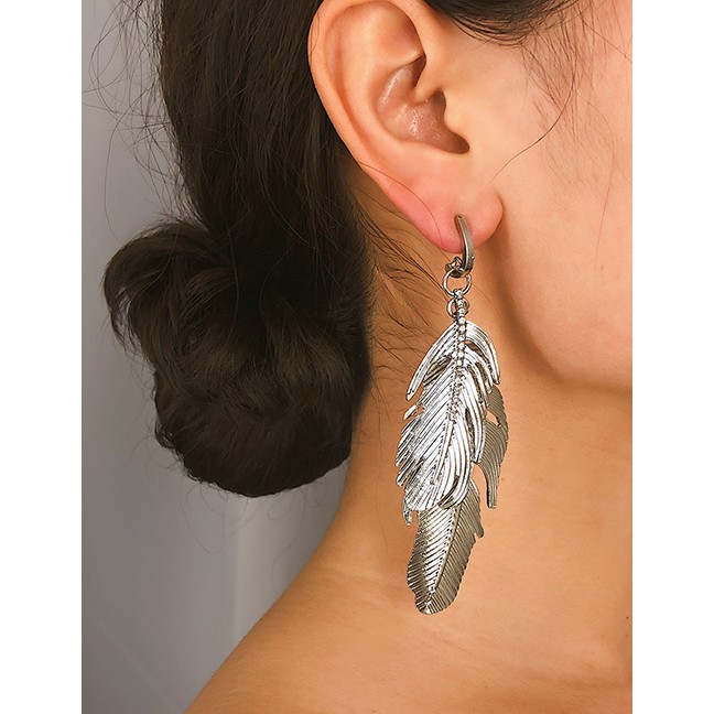 LRC Anting Tusuk Fashion Gold Multi-layered Leaf Alloy Stud Earrings F5747X