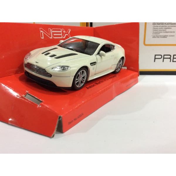 ASTON MARTIN V12 VANTAGE (PUTIH), SKALA 1:36 - WELLY NEX