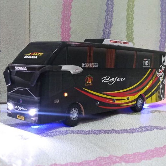 Miniatur Bus bis avante Bejeu plus lampu