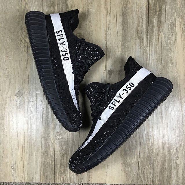 Sepatu Basket KuliahPromo Sepatu Adidas Yeezy V2 Beluga Grade Ori Hitam Putih